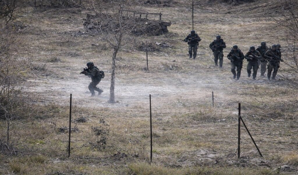 16 साल बाद कश्मीर से ये क्या उठा लाई सेना, हिल जाएगा भारत!