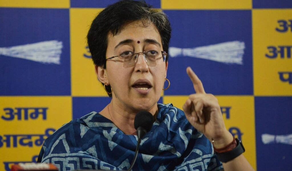 AAP में बवाल: आतिशी का Raghav Chadha से सीधा सवाल, PM Modi के खिलाफ बोलने से क्यों डरते हैं?