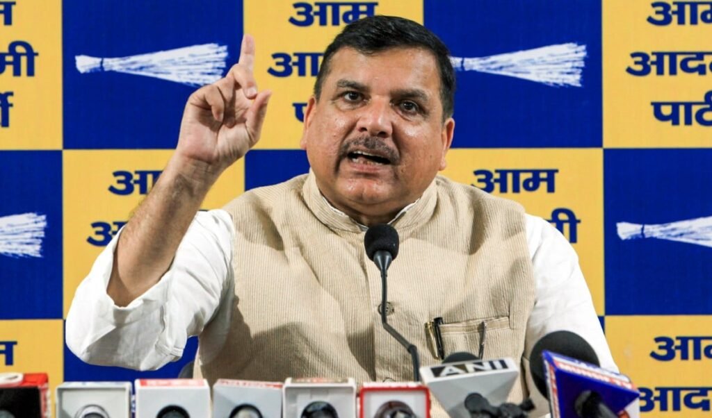 AAP में ‘महाबगावत’! Sanjay Singh बोले- Punjab की जनता इन 7 ‘गद्दारों’ को कभी माफ नहीं करेगी