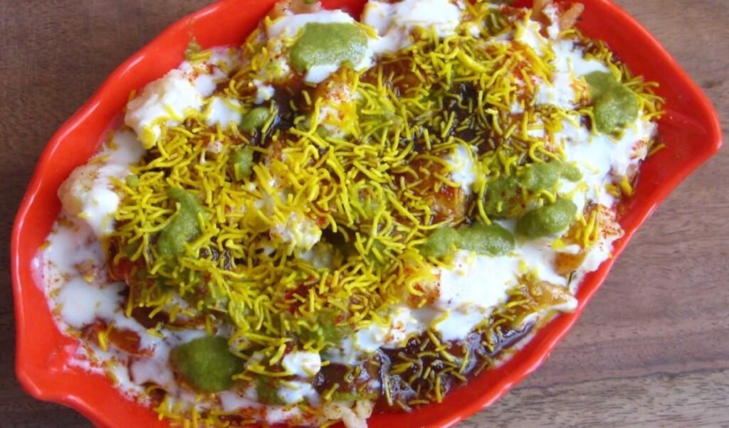 Aloo Chaat Recipe: घर पर बनाएं दिल्ली जैसी चटपटी आलू चाट, नोट करें ये Perfect Recipe