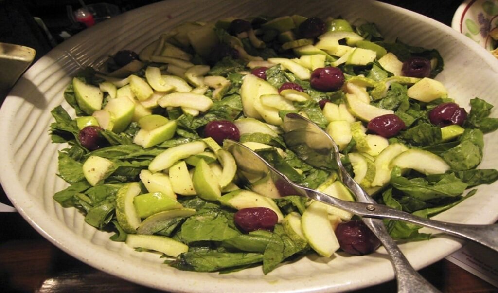 Asian Cucumber Salad Recipe: साधारण खीरे को दें चटपटा Twist, घर पर बनाएं ये Super Easy Asian Cucumber Salad