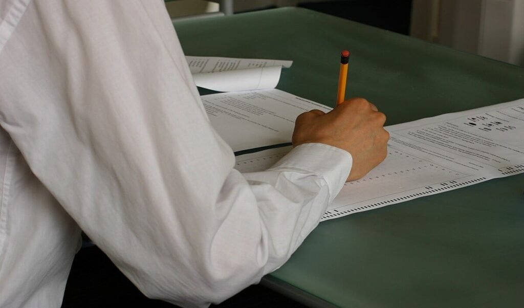 B.Ed Course: Teacher बनने का सपना देख रहे युवाओं को झटका, 1-Year B.Ed Course पर Govt का बड़ा बयान