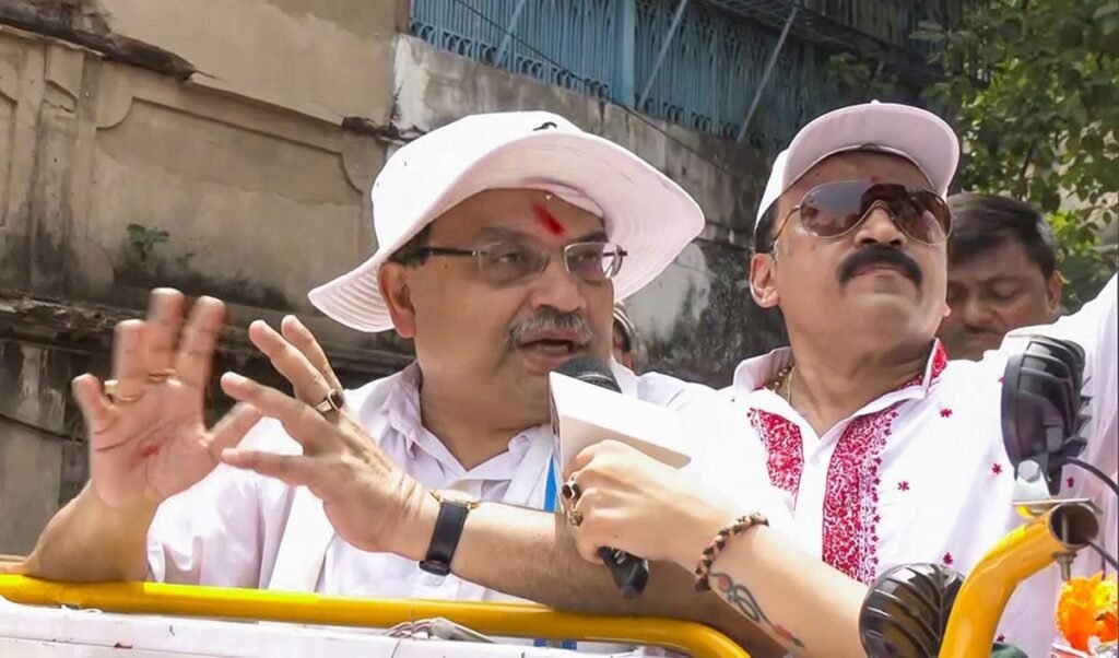 Beleghata Assembly Seat: TMC के गढ़ बेलेघाटा में हैट्रिक के बाद बदला चेहरा, Kunal Ghosh की राह में BJP की चुनौती