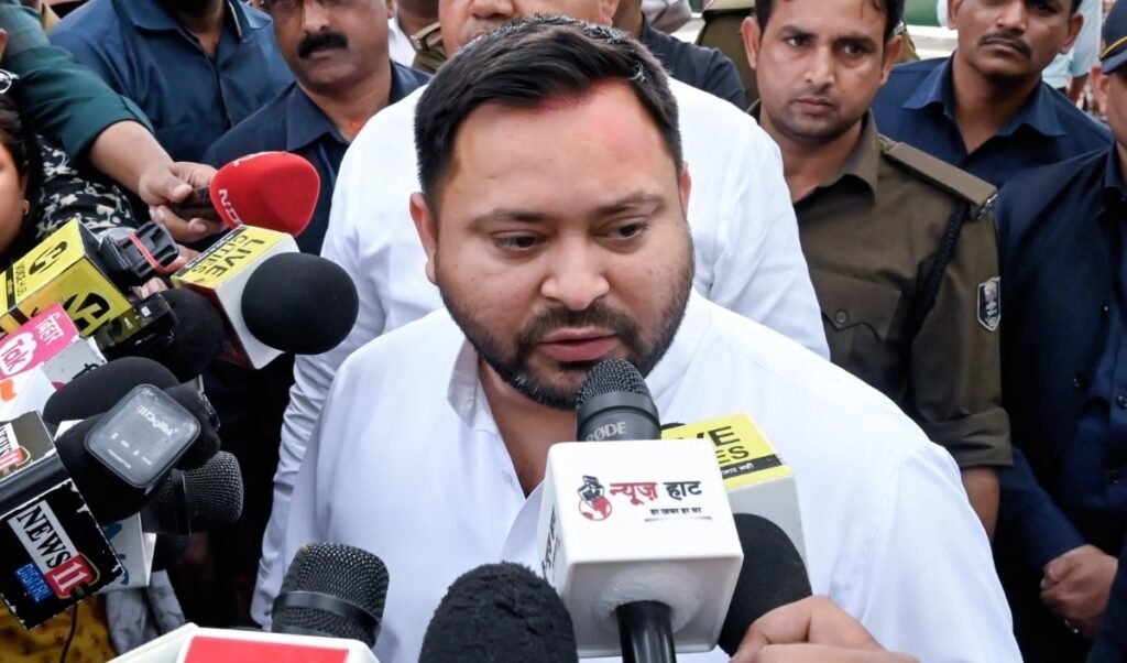 Bihar में बड़ा Financial Crisis! Tejashwi का दावा- NDA सरकार के पास Salary-Pension के भी पैसे नहीं