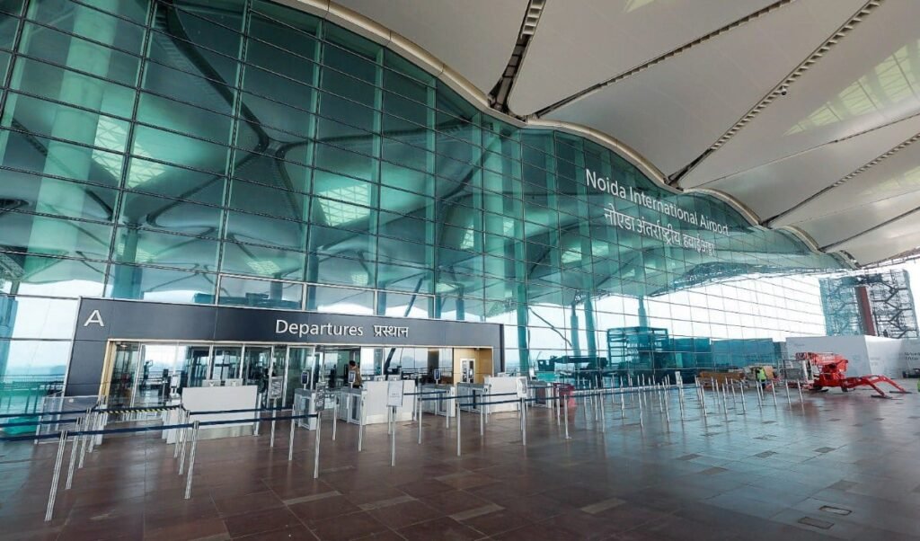 Delhi IGI का लोड होगा कम! Noida Airport को मिला BCAS का क्लीयरेंस, जल्द शुरू होंगी Flights