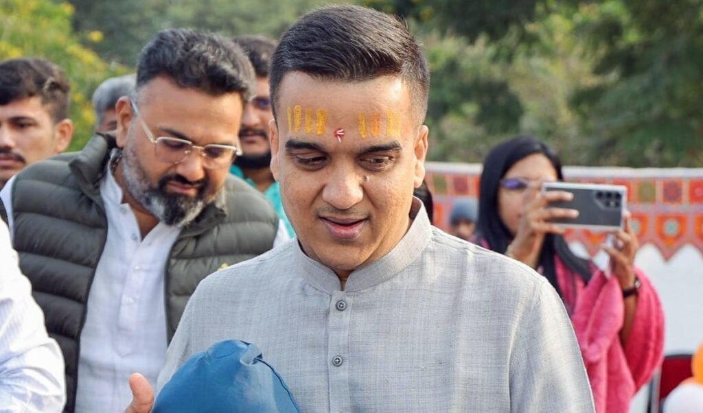 Gujarat Local Body Elections: ‘जनता उन्हें जवाब देगी जो गुजरातियों को मूर्ख समझते हैं’, हर्ष संघवी का पलटवार