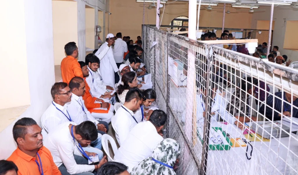 Gujarat में ‘मिनी आम चुनाव’ का बिगुल, 26 April को मतदान, जानें Election का पूरा Schedule