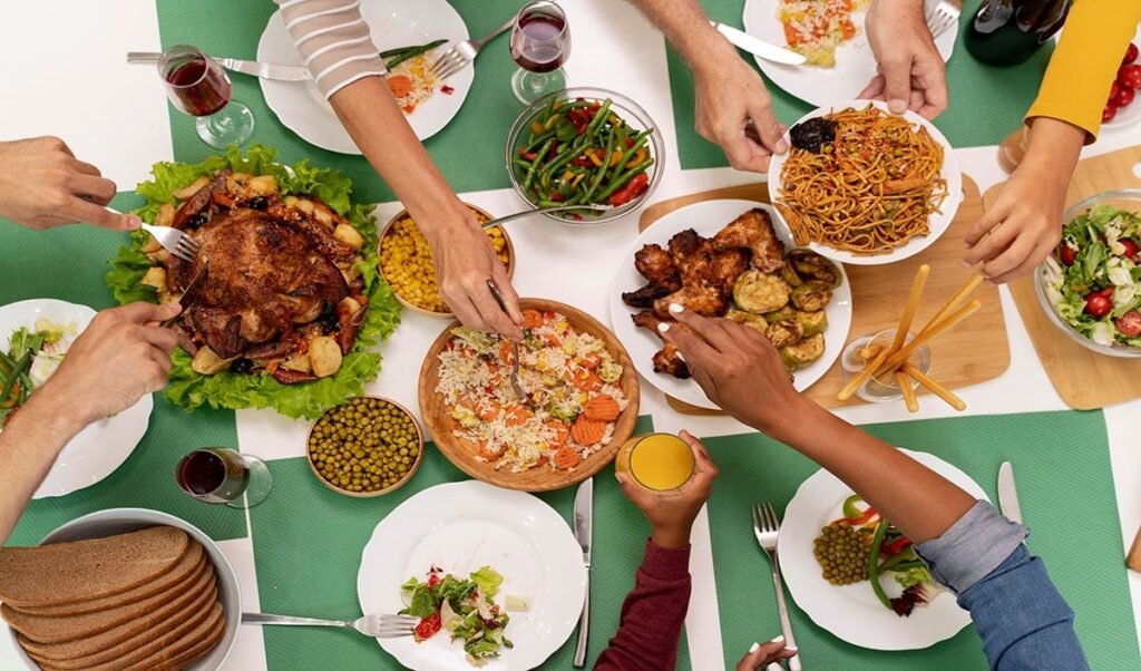 Health Tips: रात में भूलकर भी ना खाएं ये फूड्स, वरना पड़ेगा पछताना