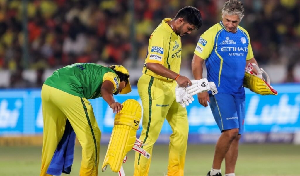 IPL 2026: CSK को लगा तगड़ा झटका, गंभीर Injury के बाद Ayush Mhatre का खेलना हुआ संदिग्ध