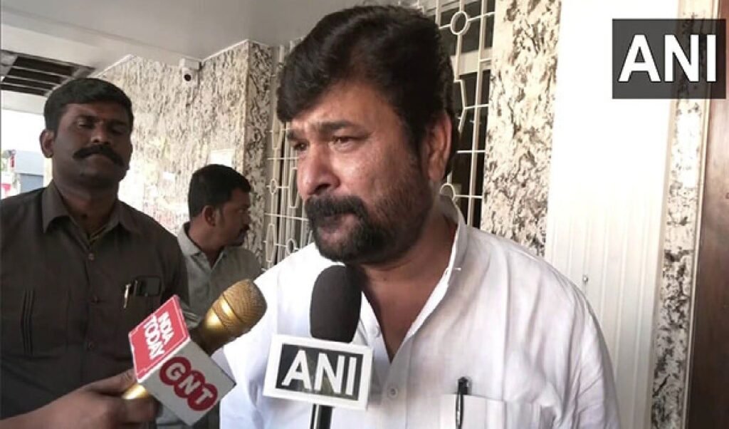 Karnataka Politics में भूचाल! BJP नेता की हत्या में Congress MLA विनय कुलकर्णी को आजीवन कारावास