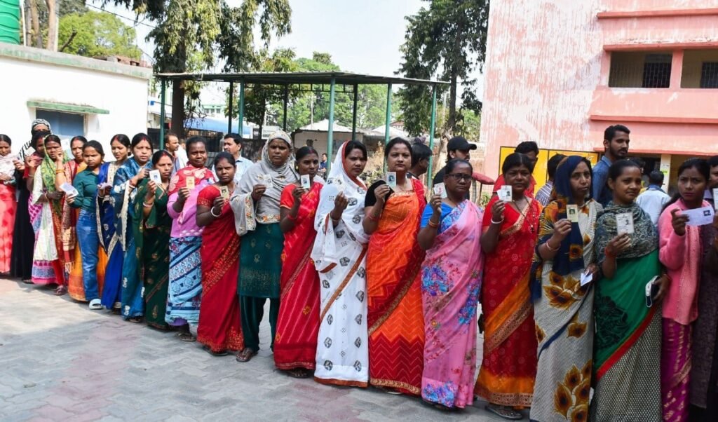 Kerala Assembly Elections: केरल की 140 विधानसभा सीट पर चुनाव के लिए मतदान जारी