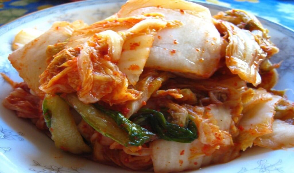 Korean Vegetarian Kimchi: बिना Fish Sauce के बनाएं ऑथेंटिक कोरियन किम्ची, K-Food लवर्स के लिए ये है Veg Recipe