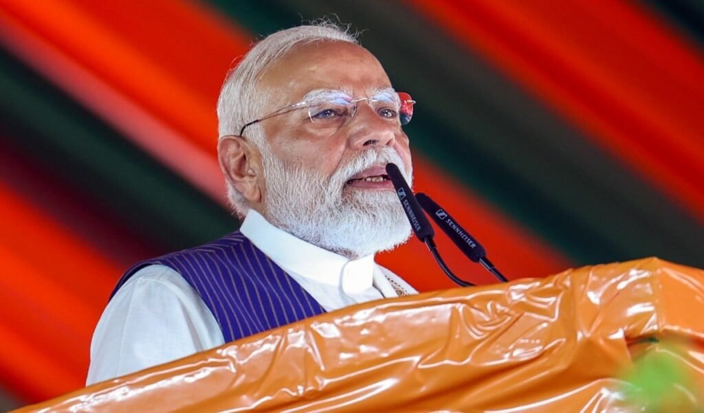 Mann Ki Baat: पीएम मोदी ने गिनाईं Energy Sector की उपलब्धियां, राष्ट्र निर्माण और संस्कृति पर भी रखें विचार Mann Ki Baat: पीएम मोदी ने गिनाईं Energy Sector की उपलब्धियां, राष्ट्र निर्माण और संस्कृति पर भी रखें विचार