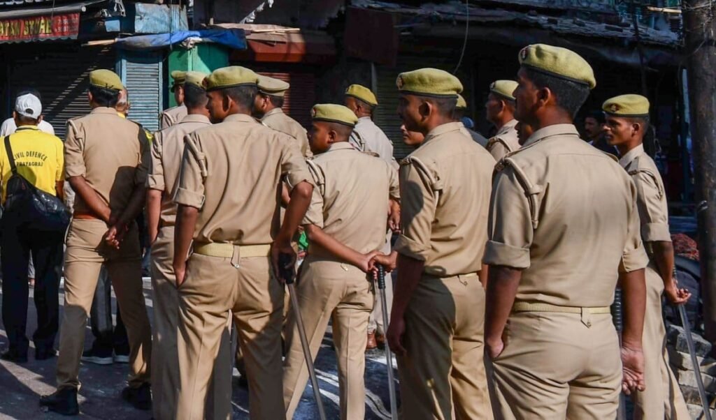 Nashik TCS Unit Case | FIR में चौंकाने वाला खुलासा, यौन उत्पीड़न के साथ ‘धर्मांतरण’ और ज़बरदस्ती नमाज़ पढ़ाने के संगीन आरोप Nashik TCS Unit Case | FIR में चौंकाने वाला खुलासा, यौन उत्पीड़न के साथ ‘धर्मांतरण’ और ज़बरदस्ती नमाज़ पढ़ाने के संगीन आरोप