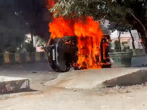 Noida Factory Workers Protest Minimum Wage & Violence Noida Factory Workers Protest Minimum Wage & Violence