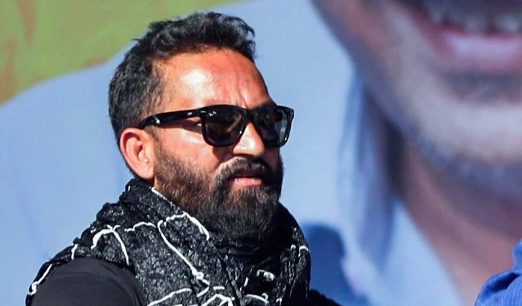 PSA के तहत हिरासत रद्द किये जाने के बाद Kathua जेल से बाहर आये Mehraj Malik, समर्थकों ने मनाया जश्न