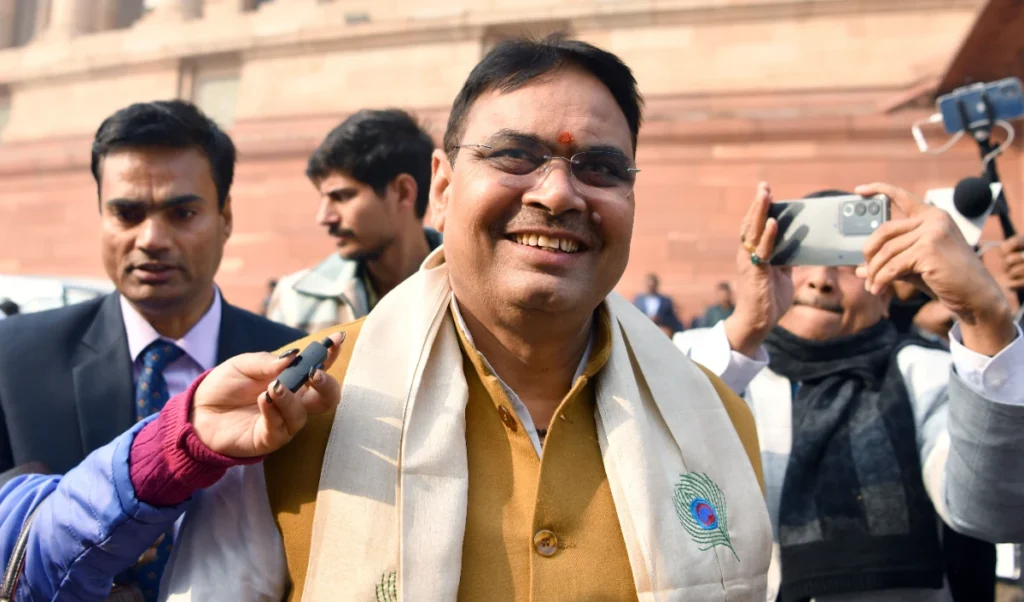 Rajasthan Administrative Reshuffle | राजस्थान में बड़ा प्रशासनिक फेरबदल! 65 IAS अधिकारियों के तबादले, 25 जिलों के बदले गए जिलाधिकारी Rajasthan Administrative Reshuffle | राजस्थान में बड़ा प्रशासनिक फेरबदल! 65 IAS अधिकारियों के तबादले, 25 जिलों के बदले गए जिलाधिकारी