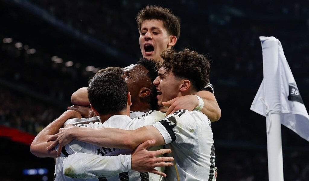 Real Madrid की हार के बीच बेलिंगहैम और विनिसियस में तीखी बहस, बायर्न ने सेमीफाइनल में बनाई जगह Real Madrid की हार के बीच बेलिंगहैम और विनिसियस में तीखी बहस, बायर्न ने सेमीफाइनल में बनाई जगह