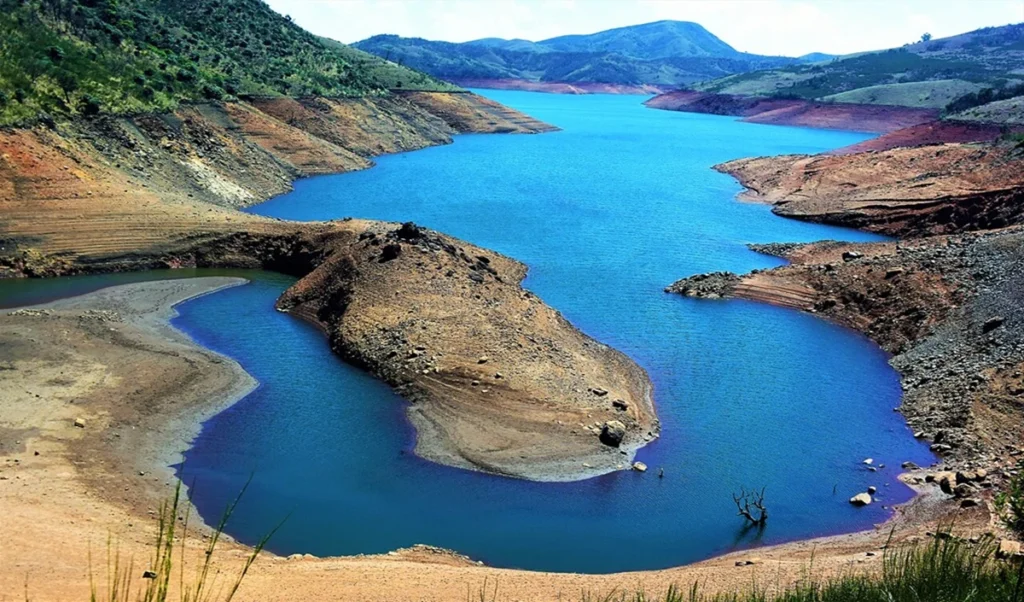 Travel Tips: चिलचिलाती धूप से दूर, इन 5 जगहों पर मनाएं अपनी Summer Vacation