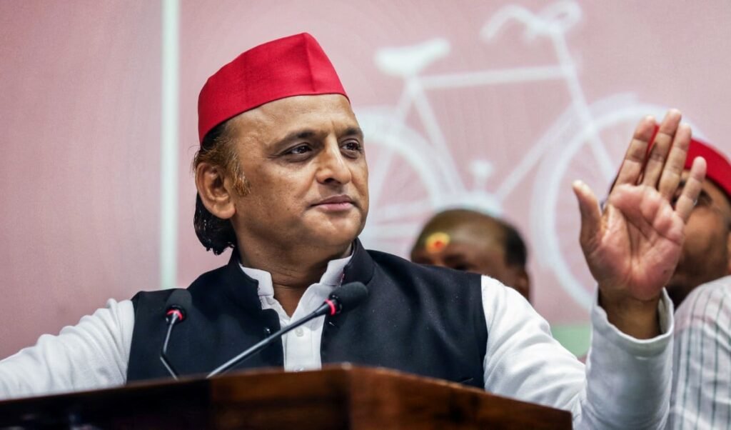 UP Election 2027 से पहले Akhilesh Yadav का मास्टरस्ट्रोक, महिलाओं को 40 हजार, 300 यूनिट बिजली Free का वादा