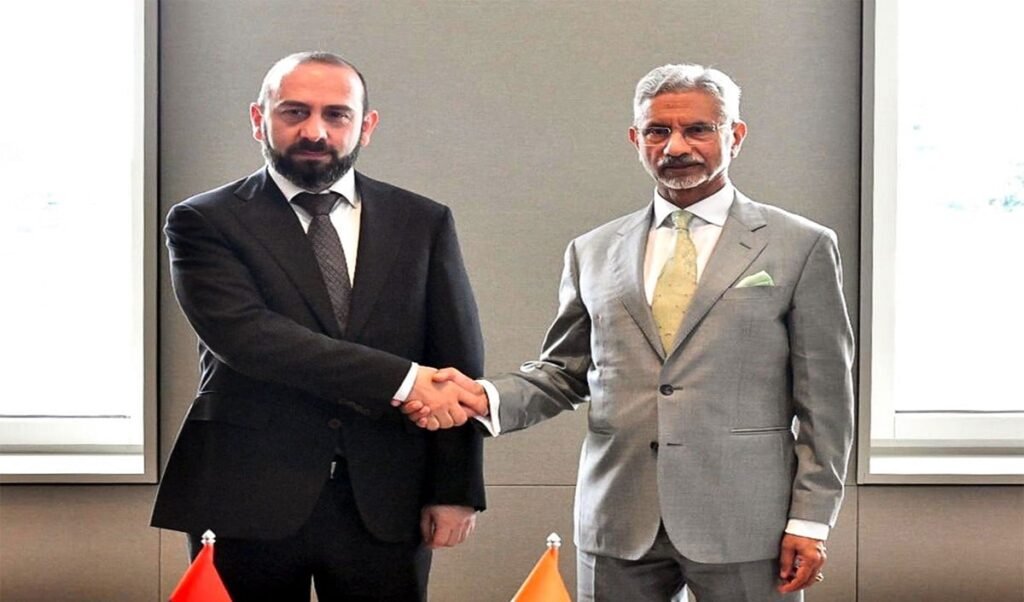 West Asia तनाव के बीच बड़ा Operation, Iran से मछुआरों की वापसी पर Armenia बना संकटमोचक West Asia तनाव के बीच बड़ा Operation, Iran से मछुआरों की वापसी पर Armenia बना संकटमोचक