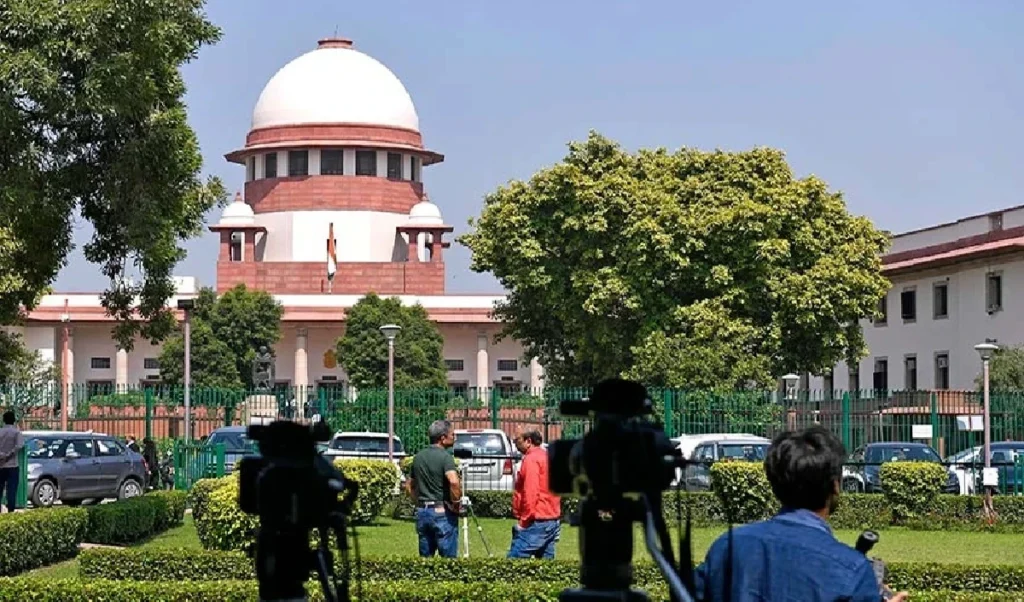 West Bengal SIR Case: 47 लाख आपत्तियों के निपटारे से Supreme Court खुश, कलकत्ता HC ने दी जानकारी