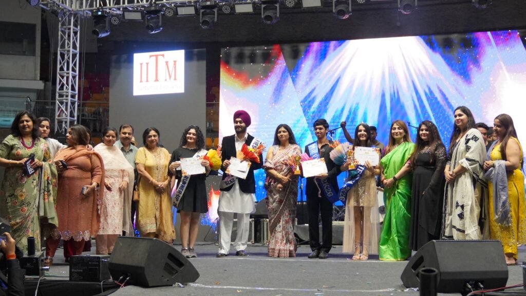 तालकटोरा स्टेडियम में छाया आईआईटीएम “फिएस्टा2026” का जादू, परमीश वर्मा की प्रस्तुति ने बांधा समां