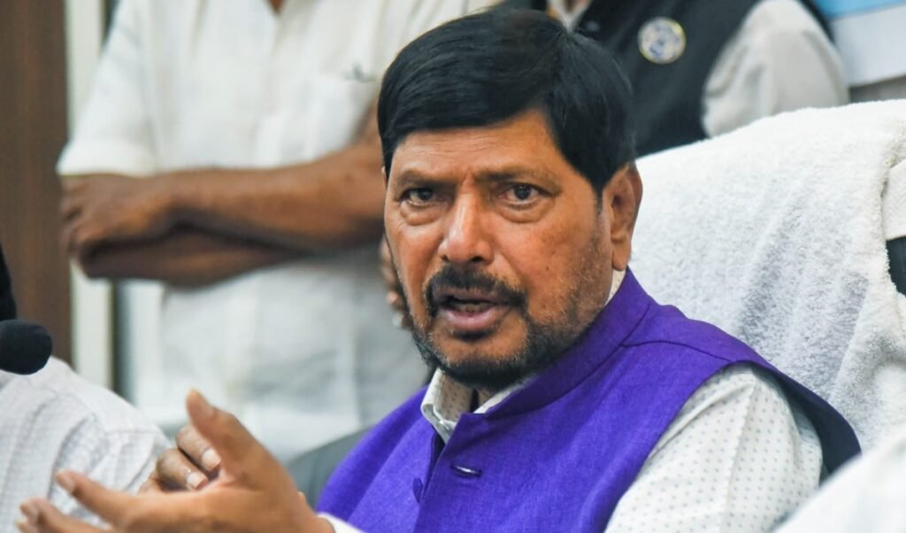 Women’s Reservation Bill का असर: Parliament में बढ़ेंगी 273 सीटें, Athawale ने बताया पूरा गणित Women’s Reservation Bill का असर: Parliament में बढ़ेंगी 273 सीटें, Athawale ने बताया पूरा गणित