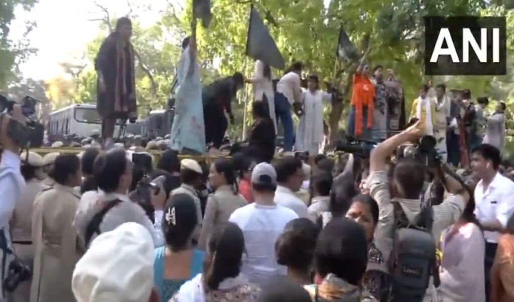 Women’s Reservation Bill पर सियासी संग्राम, BJP का आरोप- Congress ने दिया महिलाओं को धोखा