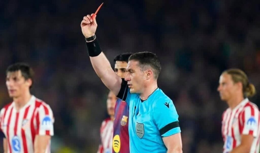 World Cup से पहले Football में बड़ा नियम, मुंह पर हाथ रखा तो मिलेगा सीधा Red Card