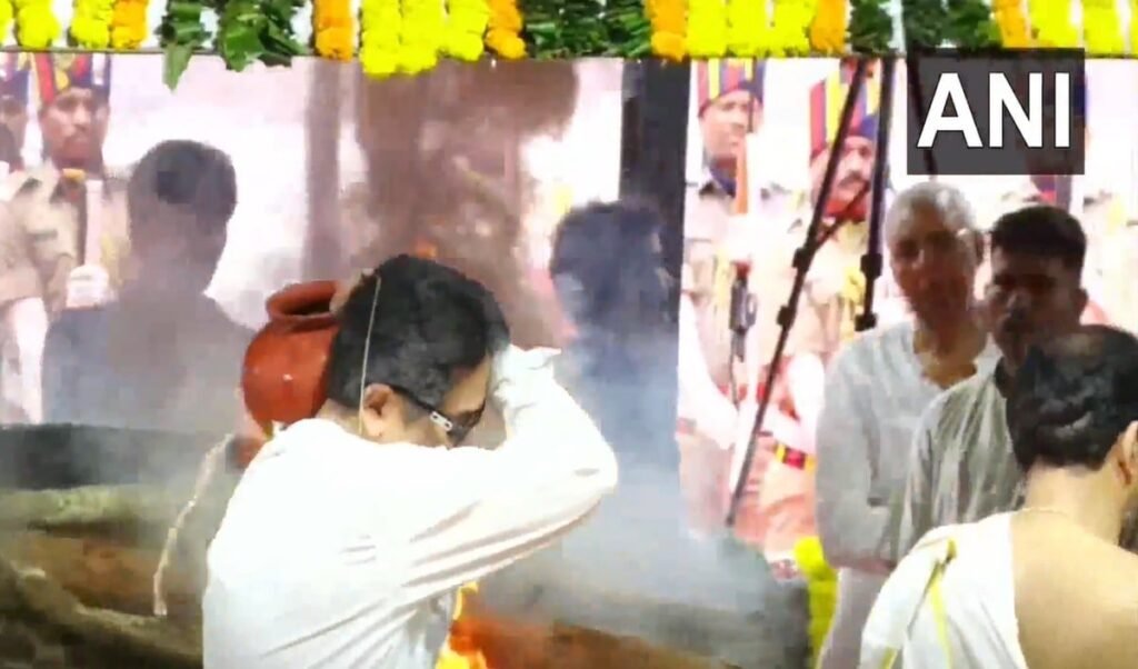 asha bhosle dies at 92 cremated with state honors