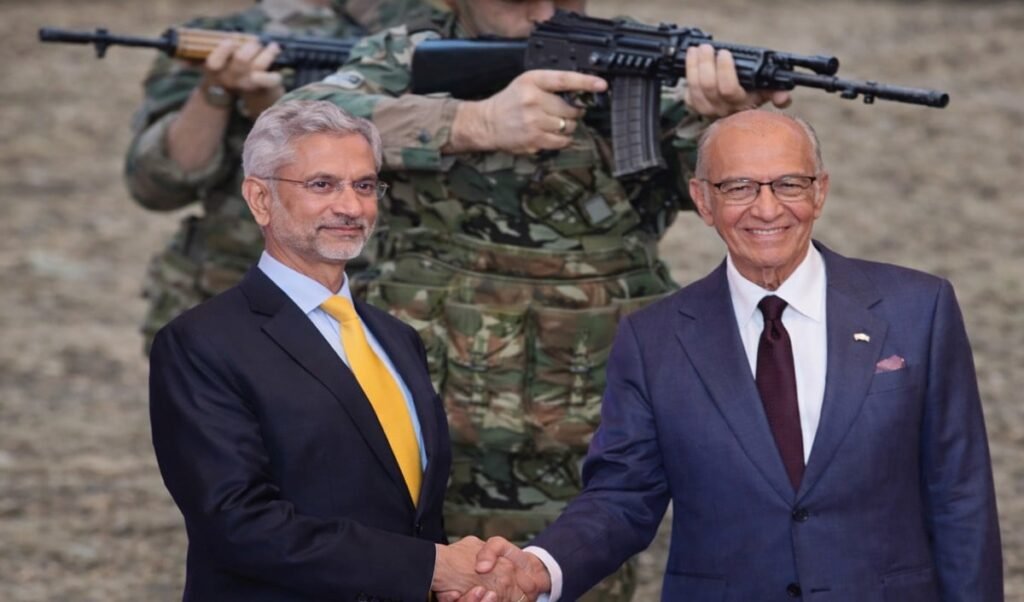 अचानक अपना डिफेंस अताशे मॉरिशस क्यों भेज रहा भारत? जयशंकर ने क्या बड़ा ऐलान कर दिया?