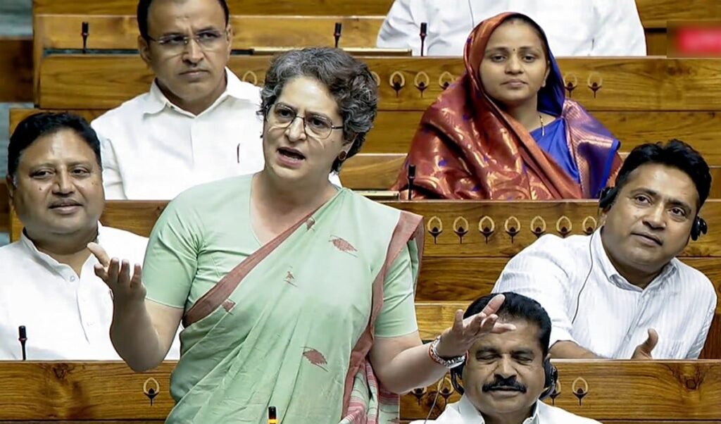 चाणक्य भी चौंक जाते…: Lok Sabha में Priyanka Gandhi का Amit Shah पर सबसे तीखा हमला!