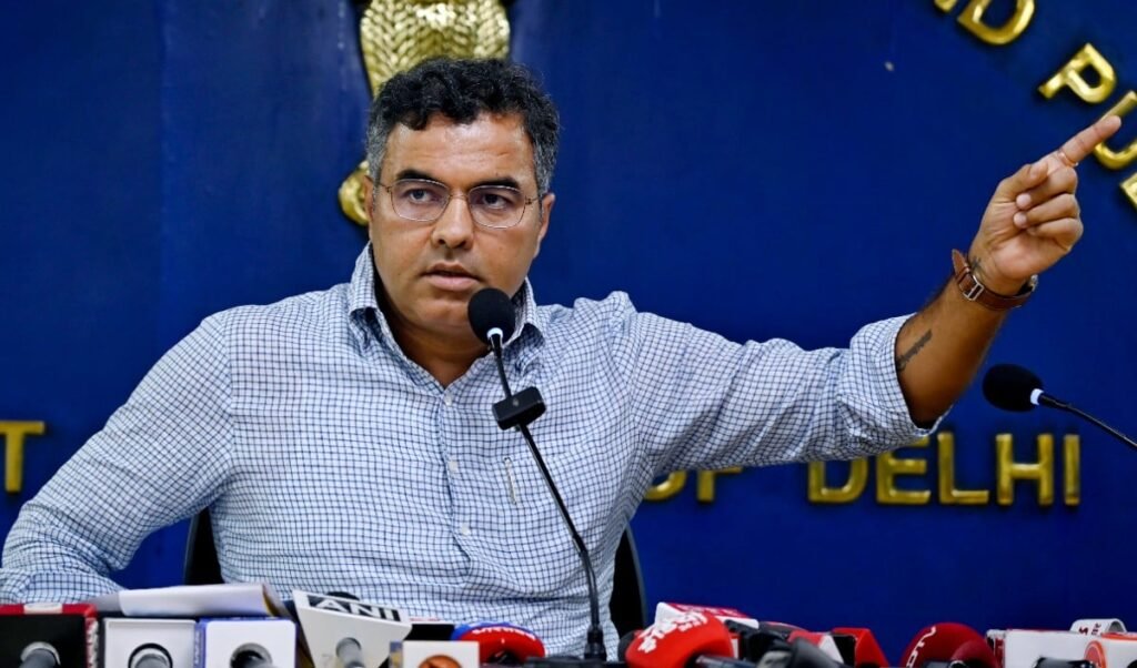 ‘दिल्ली के रहमान डकैत हैं केजरीवाल’: परवेश वर्मा का AAP चीफ पर बड़ा हमला, किया ‘शीश महल-2’ का खुलासा