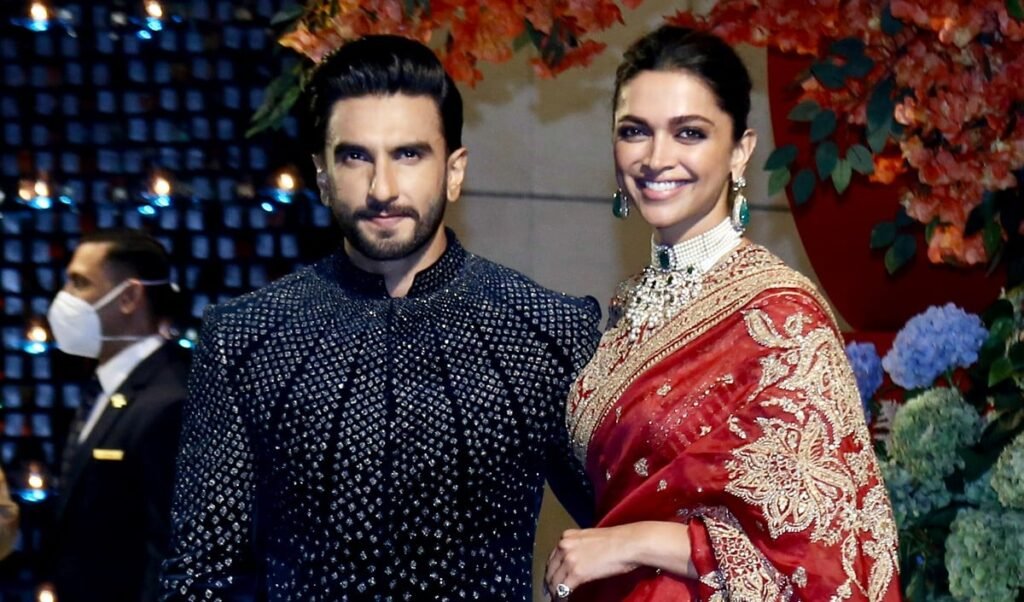 पति से प्यारी विचारधारा!! Ranveer Singh स्टारर धुरंधर की सफलता पर Deepika Padukone की चुप्पी पर उठ रहे सवाल पति से प्यारी विचारधारा!! Ranveer Singh स्टारर धुरंधर की सफलता पर Deepika Padukone की चुप्पी पर उठ रहे सवाल