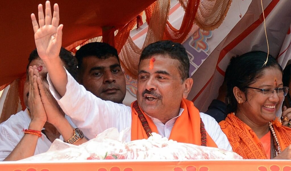 पश्चिम बंगाल का रण! Suvendu Adhikari का बड़ा दावा- ‘अगर अभी बदलाव नहीं हुआ, तो राज्य में खत्म हो जाएगा सनातन’ पश्चिम बंगाल का रण! Suvendu Adhikari का बड़ा दावा- ‘अगर अभी बदलाव नहीं हुआ, तो राज्य में खत्म हो जाएगा सनातन’