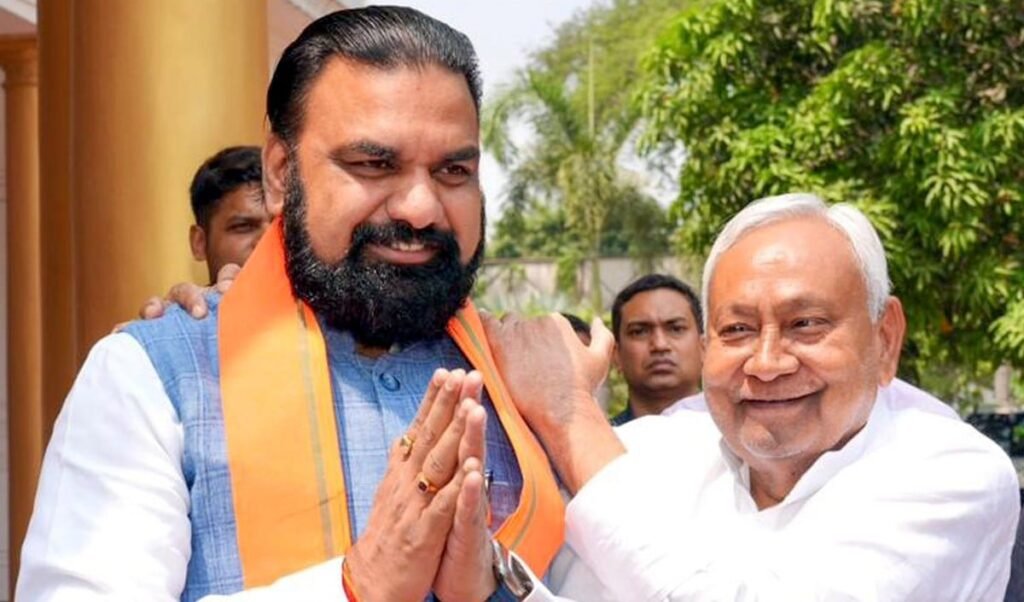 बिहार नहीं छोडूंगा… Nitish Kumar का JDU MLAs को संदेश, सरकार के हर काम पर रखूंगा पैनी नजर