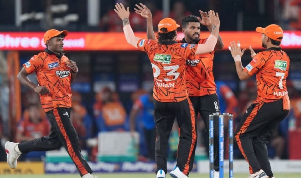 सनराइजर्स हैदराबाद ने दिल्ली कैपिटल्स को रौंदा, अभिषेक शर्मा और ईशान मलिंगा का चला जादू