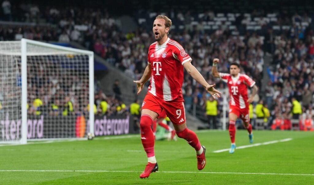 Harry Kane की हैट्रिक ने दिलाई Bayern Munich को डबल ट्रॉफी, एक सीजन में दागे रिकॉर्ड 61 गोल। Harry Kane की हैट्रिक ने दिलाई Bayern Munich को डबल ट्रॉफी, एक सीजन में दागे रिकॉर्ड 61 गोल।