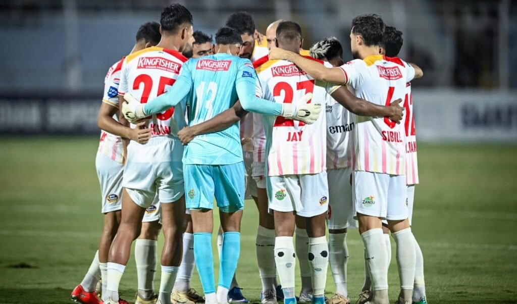 22 साल का इंतजार खत्म! East Bengal ने जीता बड़ा Football खिताब, Kolkata में जश्न का माहौल 22 साल का इंतजार खत्म! East Bengal ने जीता बड़ा Football खिताब, Kolkata में जश्न का माहौल