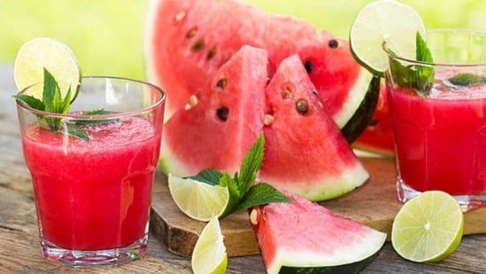 Beat The Summer Heat With Watermelon Mint Juice Without Sugar: A Fresh Low-Calorie Cooler For Healthy Hydration Daily Beat The Summer Heat With Watermelon Mint Juice Without Sugar: A Fresh Low-Calorie Cooler For Healthy Hydration Daily