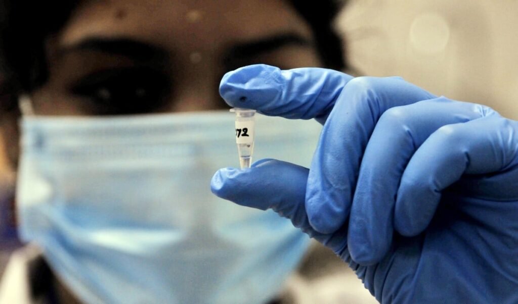 Bengaluru Ebola Virus Alert | बेंगलुरु में इबोला वायरल का प्रकोप! एयरपोर्ट पर उतरी युगांडा की महिला आइसोलेट, जांच के लिए पुणे भेजे गए सैंपल Bengaluru Ebola Virus Alert | बेंगलुरु में इबोला वायरल का प्रकोप! एयरपोर्ट पर उतरी युगांडा की महिला आइसोलेट, जांच के लिए पुणे भेजे गए सैंपल