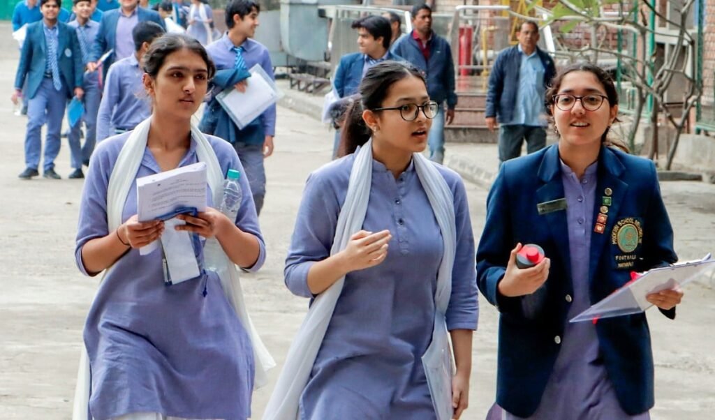 CBSE की Digital मूल्यांकन प्रणाली को Green Signal, सूत्रों ने कहा- अगले साल भी जारी रहेगी व्यवस्था CBSE की Digital मूल्यांकन प्रणाली को Green Signal, सूत्रों ने कहा- अगले साल भी जारी रहेगी व्यवस्था