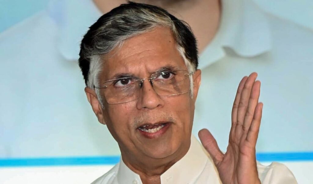 CM Sarma की पत्नी पर आरोपों के बाद Guwahati पहुंचे Pawan Khera, बोले- ‘जांच में पूरा सहयोग करूंगा’ CM Sarma की पत्नी पर आरोपों के बाद Guwahati पहुंचे Pawan Khera, बोले- ‘जांच में पूरा सहयोग करूंगा’