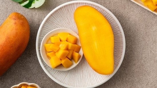 Can mangoes cause blood sugar spikes? Know the truth about the king of fruits and the correct portion size Can mangoes cause blood sugar spikes? Know the truth about the king of fruits and the correct portion size