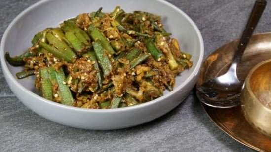 Crispest Bhindi Masala Dry Stir Fry Recipe: Easy To Make With Basic Ingredients And Indian Spices Crispest Bhindi Masala Dry Stir Fry Recipe: Easy To Make With Basic Ingredients And Indian Spices