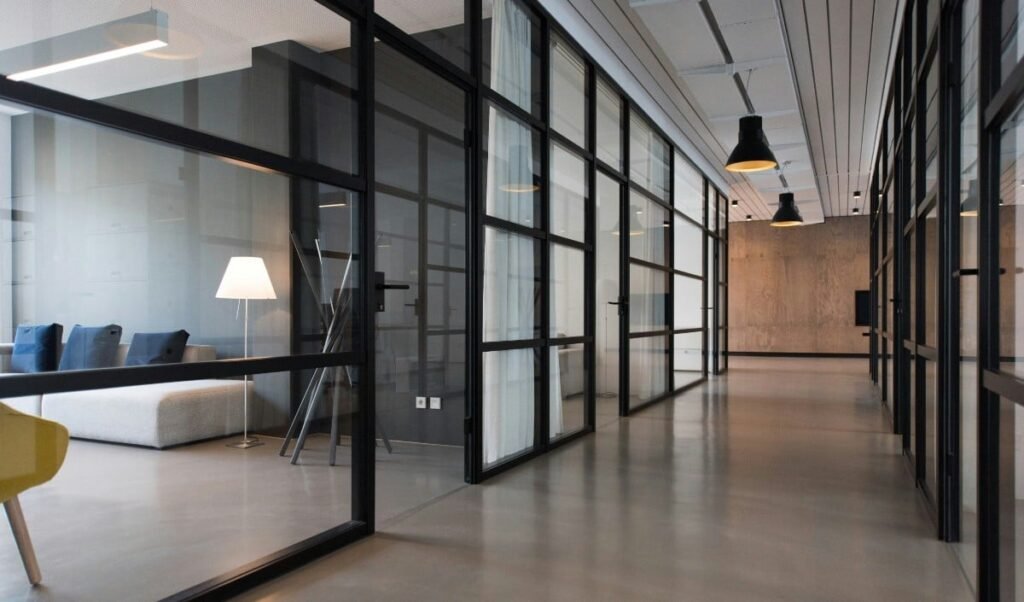 Delhi-NCR के Office Space मार्केट को बड़ा झटका, JLL की रिपोर्ट में 60% गिरावट का खुलासा