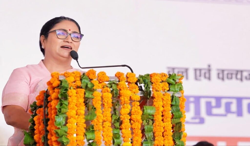 Delhi में पानी-सीवर कनेक्शन सस्ता, CM Rekha Gupta का ऐलान, DJB शुल्कों में भारी कटौती Delhi में पानी-सीवर कनेक्शन सस्ता, CM Rekha Gupta का ऐलान, DJB शुल्कों में भारी कटौती