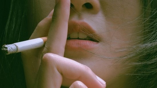 Doctor shares 4 steps to quit tobacco smoking, and 6 warning signs that should not be ignored Doctor shares 4 steps to quit tobacco smoking, and 6 warning signs that should not be ignored