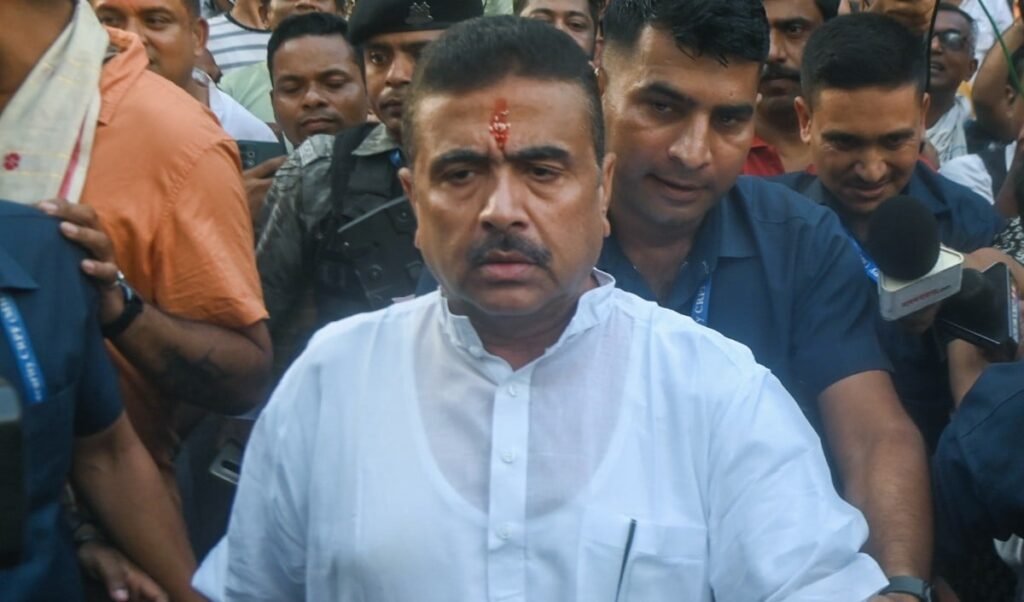 Explained | Suvendu Adhikari को मुख्यमंत्री न बनाने के जोखिम: क्या बंगाल में अपनी ‘सबसे बड़ी ताकत’ खो सकती है BJP?